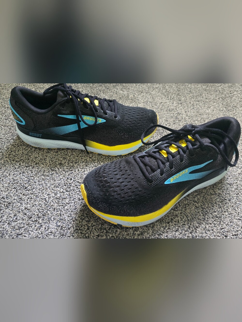 Brooks Men's Black with Blue and Yellow Athletic Shoes